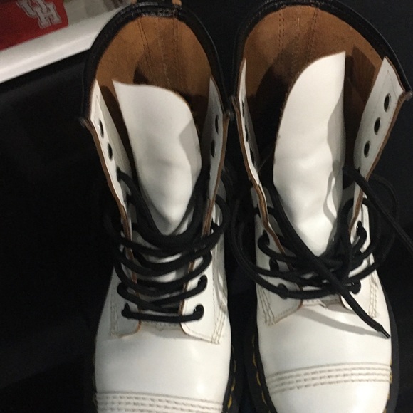 Dr Martens - Picture 5 of 6